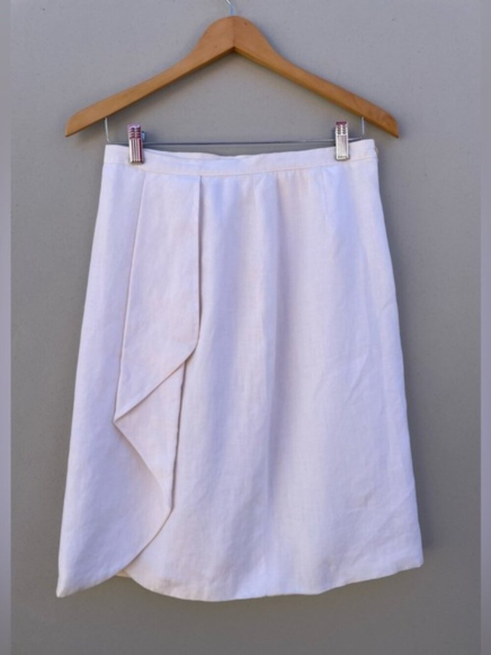 Vintage Giorgio Armani Le Collezioni Ivory Linen Wrap Skirt